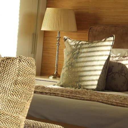 210 Gallery Luxury Studio Apartment Книсна Екстериор снимка