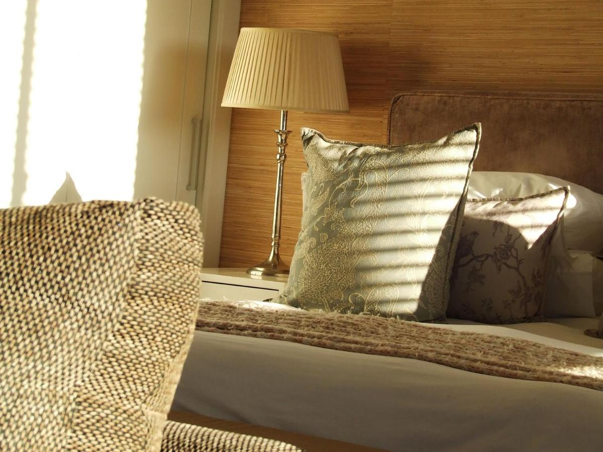 210 Gallery Luxury Studio Apartment Книсна Екстериор снимка